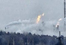 У Великому Новгороді атаковано завод «Акрон» вибух і дим на промисловому заводі Акрон