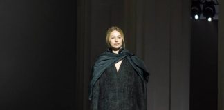 Анна Астровська закрила UFW2026 у фінальному дефіле Анна Астровська на подіумі UFW2026