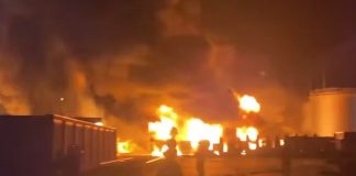 У Лабінську знову горить нафтобаза після атаки дронів Пожежа на нафтобазі у Лабінську після атаки дронів
