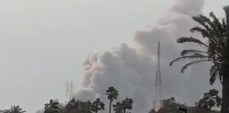 Дим над промисловою зоною після ймовірної атаки дронів на об’єкт Aramco