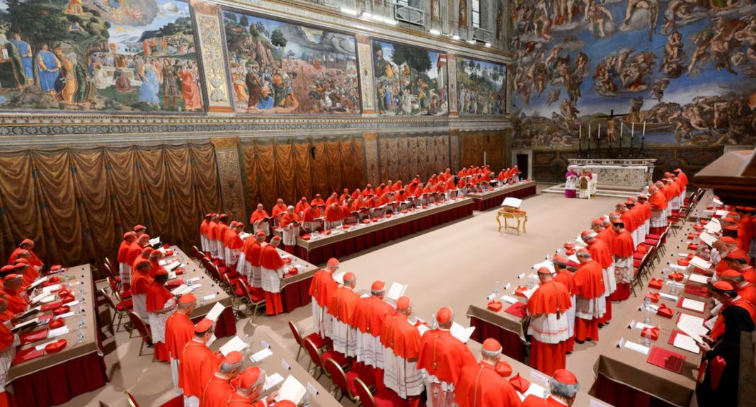 Screenshot_6 кардинали під час таємного конклаву у Ватикані