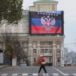 Путін планує переселити понад 100 тисяч росіян в Україну