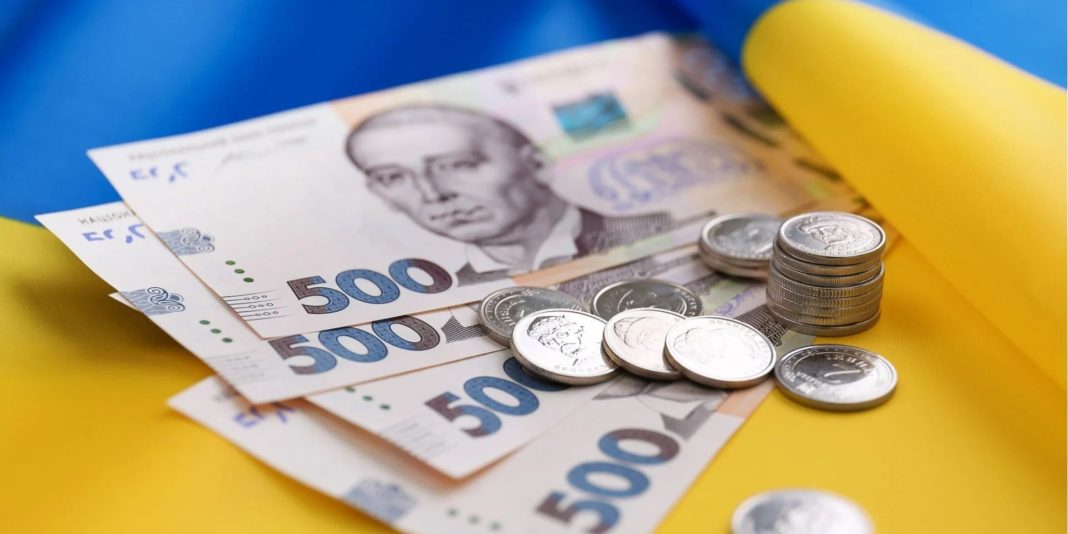 Pensioners will receive UAH 1500 in April: details