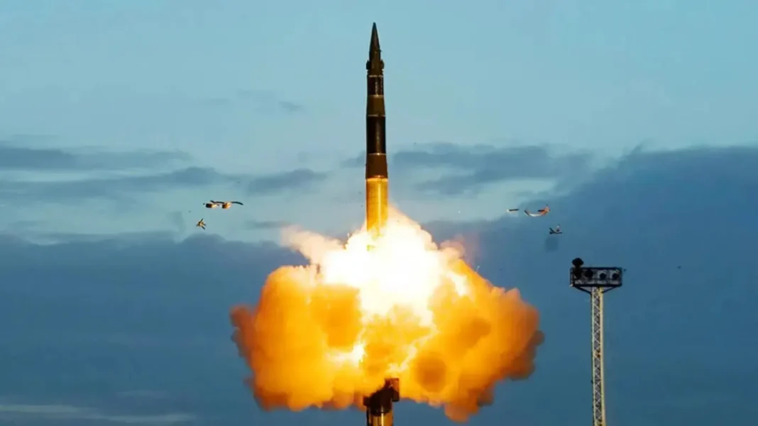 balistic_raketa_serednoyi_dalnosti Launch of the Ukrainian ballistic missile FP-7 from a ground-based platform