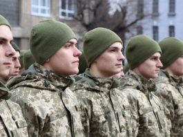 Рада заборонила держпосади без служби в армії Сесійна зала Верховної Ради під час голосування