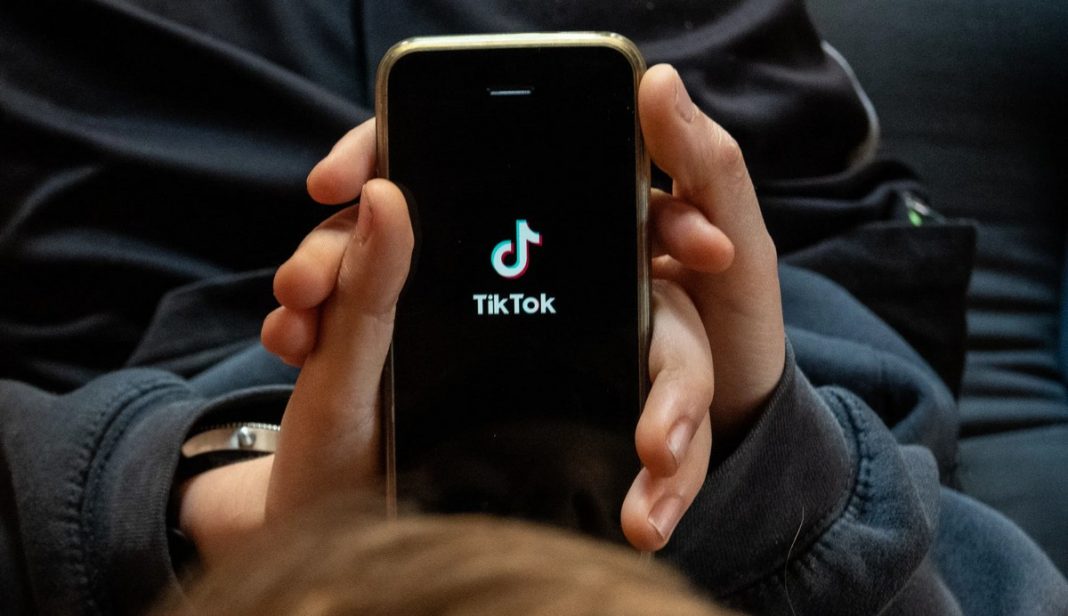 Smartphone with open tiktok