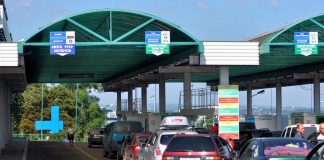 Черга з автомобілів перед пунктом пропуску «Медика-Шегині» на кордоні України та Польщі