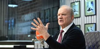 Gennady Zyuganov makes a statement