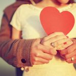 Чоловіки закохуються швидше, жінки — сильніше: дослідження