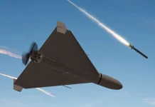 Повітряні атаки РФ узимку досягли рекордних масштабів ударний дрон у небі під час атаки