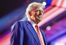 Трамп висунув ультиматум країнам Перської затоки Дональд Трамп виступає на пресконференції