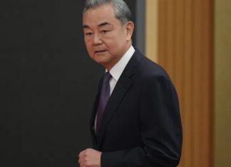 КИТАЙ ЗАЯВИВ ПРО ПІДТРИМКУ ІРАНУ Міністр закордонних справ Китаю