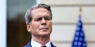 Скотт Бессент з заявою про санкції.