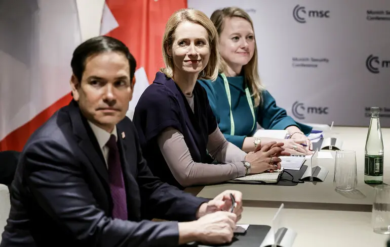 mirnij-plan-dlja-ukrayini-rubio-ne-hoche-dvostoronnih-zustrichej-iz-kallas-ee3fb1b Сенатор США Марко Рубіо та прем'єр-міністерка Естонії Кая Каллас під час зустрічі