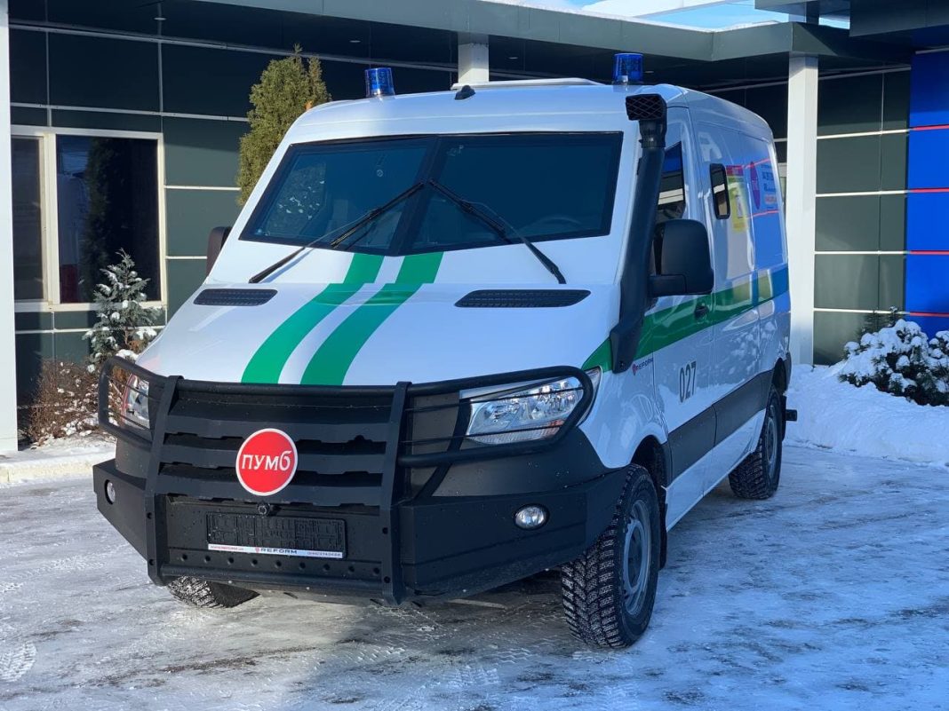 Інкасаторський автомобіль для перевезення великих сум грошей