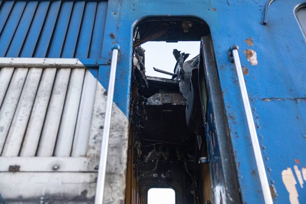 пошкоджений локомотив після удару безпілотника