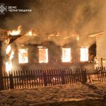 На Чернігівщині дрон РФ влучив у житлові будинки