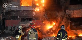 Рятувальники ліквідують наслідки обстрілу на Полтавщині