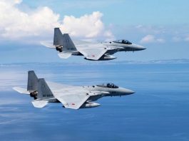 Японія підняла винищувачі через загрозу з Китаю Винищувачі Японії в небі під час реагування на загрозу Китаю