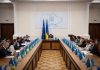 Міністри на засіданні Кабінету Міністрів України ухвалюють рішення