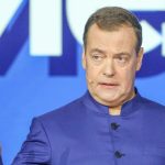 Медведєв заявив про «права» Росії на Естонію