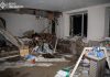 Пошкоджений дах пологового будинку після атаки в Одесі