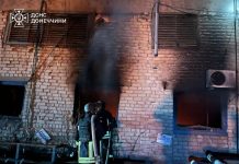 Russians shelled Kramatorsk: fires at an enterprise Firefighters extinguish the fire on the territory of the enterprise after the shelling
