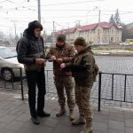 ТЦК забирають розшукуваних без документів