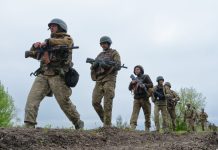 Ukrainian soldiers at their positions during the fighting