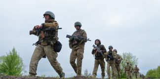 Ukrainian soldiers at their positions during the fighting