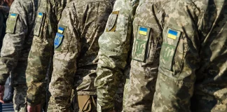 Servicemen under contract 18-24 to receive deferment Ukrainian soldiers on duty