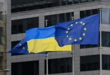 Flags of the EU and Ukraine