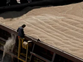 Судно з українським зерном у порту Хайфа