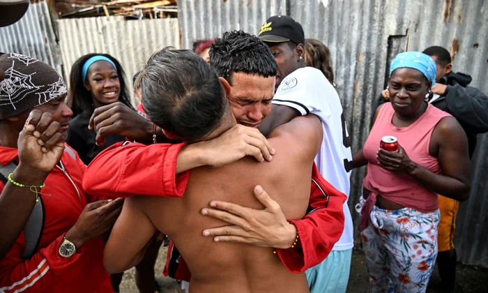 3500 Cuba releases political prisoners