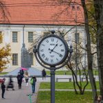 Литва закликає ЄС скасувати переведення годинників