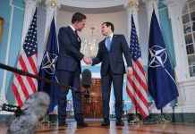 Трамп закликав НАТО не втручатися у війну з Іраном Марко Рубіо і Рютте на тлі прапорів НАТО