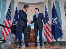 Трамп закликав НАТО не втручатися у війну з Іраном Марко Рубіо і Рютте на тлі прапорів НАТО