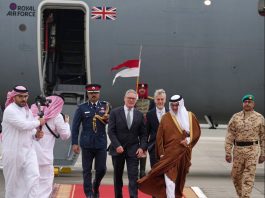 Після війни з Іраном союзники США змінюють курс Кір Стармер прибув до Бахрейну