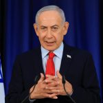 Нетаньяху просить відкласти свідчення у суді