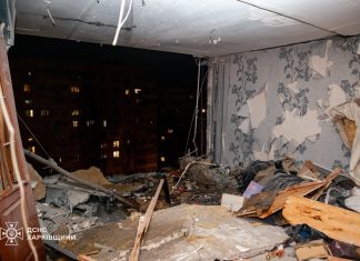 Зруйнована стіна квартири