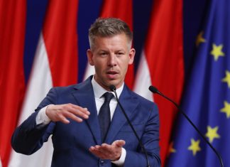 Петер Мадяр і Дональд Туск у Варшаві