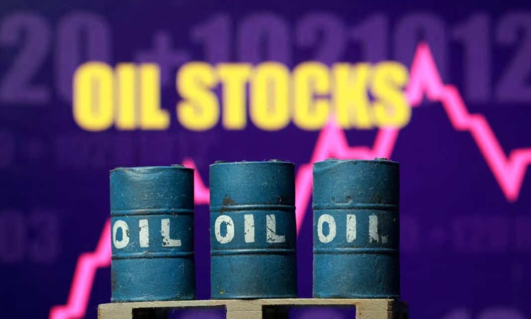 Трейдери стежать за цінами на нафту