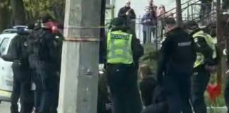 Поліція на місці стрілянини у Чернігові, де є поранені