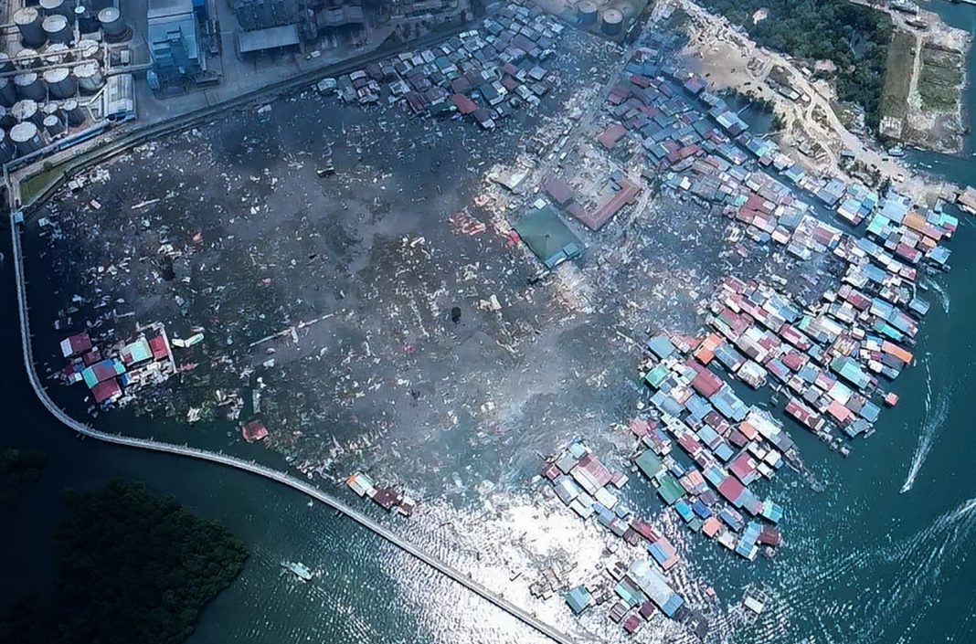 Пожежа знищила будинки на воді