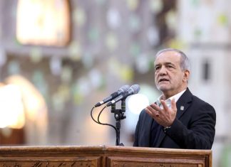 Президент Ірану говорить на пресконференції