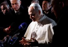 Папа Лев XXI критикує Трампа