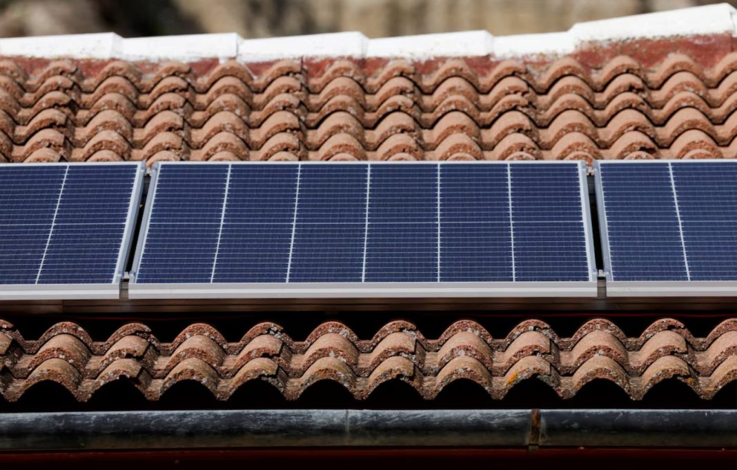 Дахові сонячні панелі в Європі