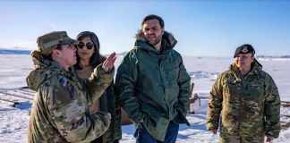 Очіоьник Пентагону в Гренландії.