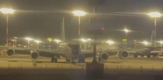 Американські літаки-заправники на летовищі