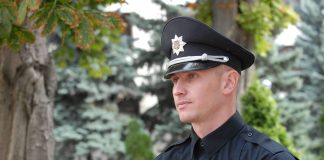 Євген Жуков оголошує про відставку